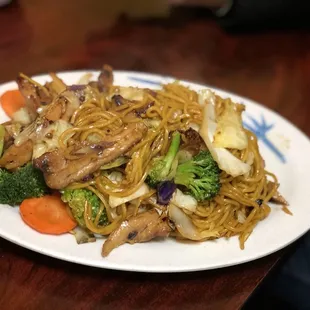 Vegetable Yakisoba with chicken