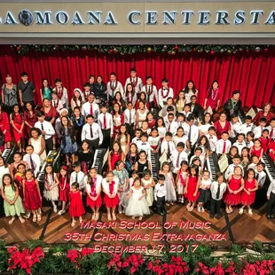 Christmas Extravaganza at Ala Moana Center 2017