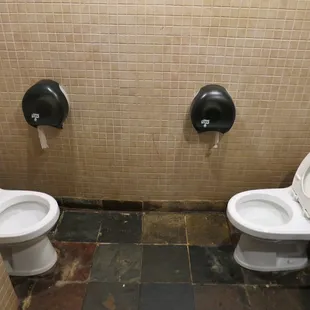 Double (Bath) Room - Very Unique.