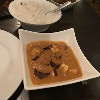 D Baingan-Tofu Curry