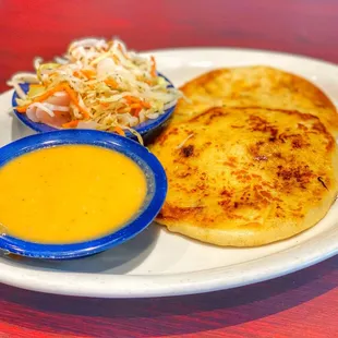 2 Pupusas