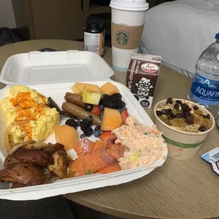 Full breakfast haul with smoked salmon and smoked salmon cream cheese (oatmeal on the side).