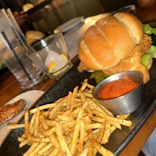 Crispy chicken sandwich