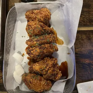 Wings with Garlic Spicy Sauce