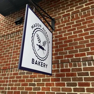 Madison Avenue bakery sign