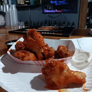 poultry, bbq wings, chicken wings and fried chicken, chicken wings, food, bbq chicken, fried chicken wings, fried chicken, chicken