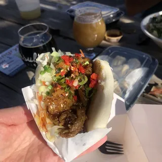 Vegan Chicken Bun ()