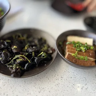 Wood Ear Mushroom Salad ()