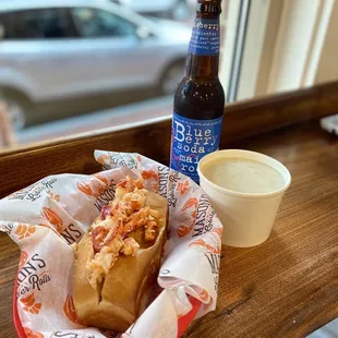 Mason's Famous Lobster Rolls - Annapolis