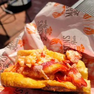 Connecticut style (Bar Harbour, but tail substituted with extra 4oz of lobster meat)