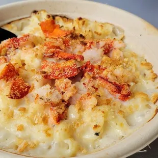 a bowl of macaroni and cheese