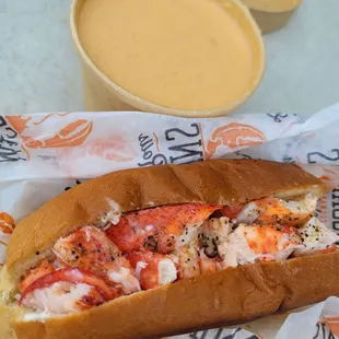 Classic Lobster Roll &amp; Lobster Bisque