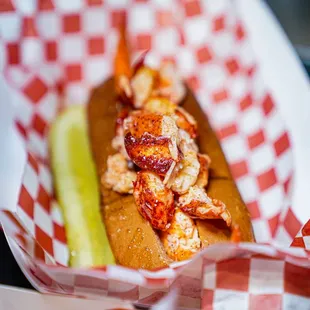 a lobster roll in a basket