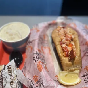 Soup and lobster roll combo.