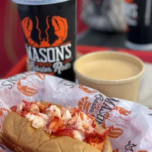 Connecticut roll and lobster bisque