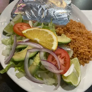 a plate of mexican food