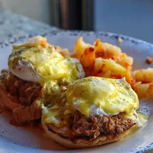 PULLED PORK BENEDICT