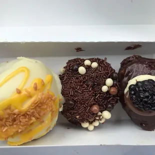 Assorted three-pack of donut holes