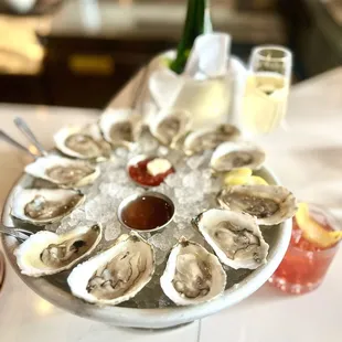 Happy Hour&quot;Oysters &amp; champagne&quot;