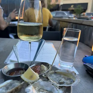 Summerstone Oyster, Fairhaven Oyster, and Great Guns Oyster with Sauvignon Blanc