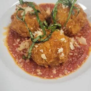 chicken wings and fried chicken, food