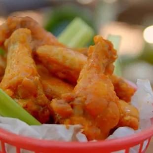 food, chicken, fried chicken wings, chicken wings, fried chicken, chicken wings and fried chicken, bbq wings, poultry, bbq chicken