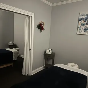 Couples massage space