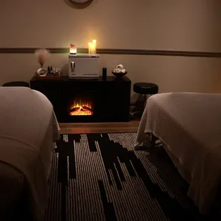 Here's how to book:
Call us: 816-888-0826
Text us: 424-396-1062
Visit our website 24/7: massagestudiokc.com