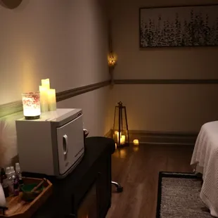 Here's how to book:
Call us: 816-888-0826
Text us: 424-396-1062
Visit our website 24/7: massagestudiokc.com