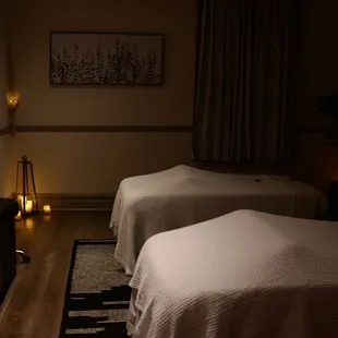 Here's how to book:
Call us: 816-888-0826
Text us: 424-396-1062
Visit our website 24/7: massagestudiokc.com