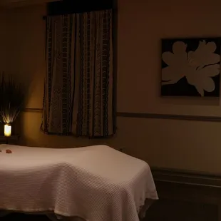 Here's how to book:
Call us: 816-888-0826
Text us: 424-396-1062
Visit our website 24/7: massagestudiokc.com