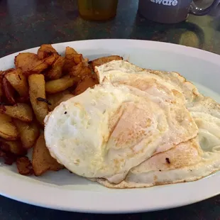 Perfectly cooked eggs and hash browns!