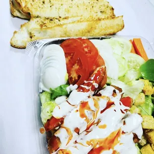 Buffalo Crispy Chicken Salad