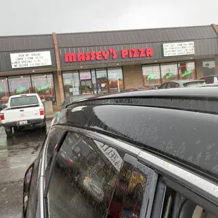 Great pizza on the north side of town.