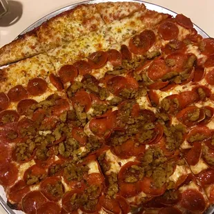 14" 1/4 cheese &amp; 3/4 pep &amp; sausage; splitting a pie w/kiddos who always "want" pizza but never seem to finish half a pizza