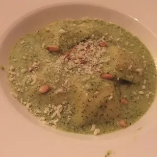 Cheese Ravioli Pesto