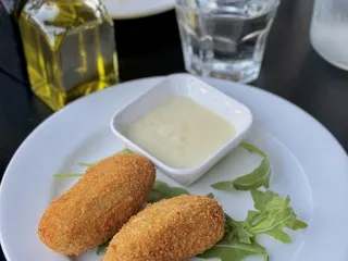 Taverna Vesuvio Pizzeria & Ristorante