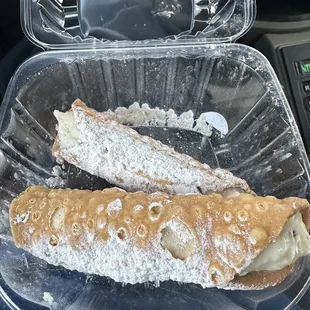 Cannoli (2)