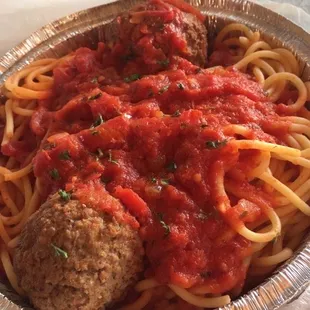 Spaghetti w/ Meatballs