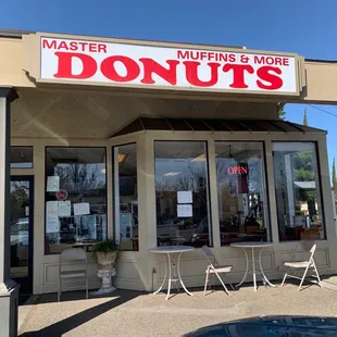 My new go to place for Apple fritters. Yum