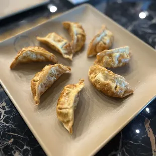 Dumplings (8 pcs)