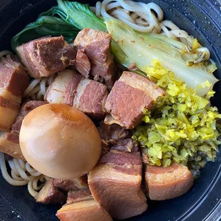 2. Braised Egg Braised Pork Noodle Bowl