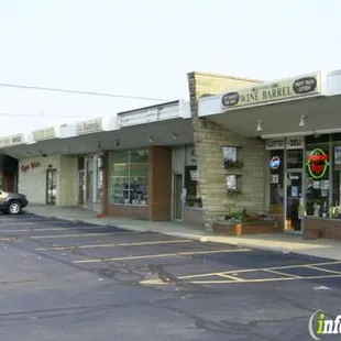 the outside of the restaurant