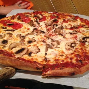 Large 1/2 Mushroom, 1/2 Mushroom, Pepperoni. - It was Awesome!
