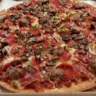 King Supreme on Chicago tavern crust