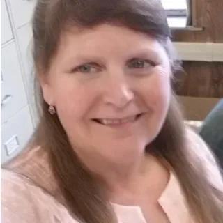 Claire R.