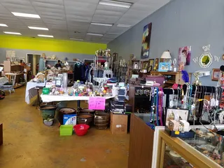 Rocio's Second Hand Store