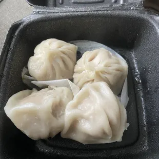 Shanghai Soup Pork Dumplings (4 pcs)