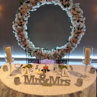Sweetheart table