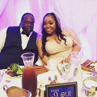 The lighting and sweetheart table of our dreams!